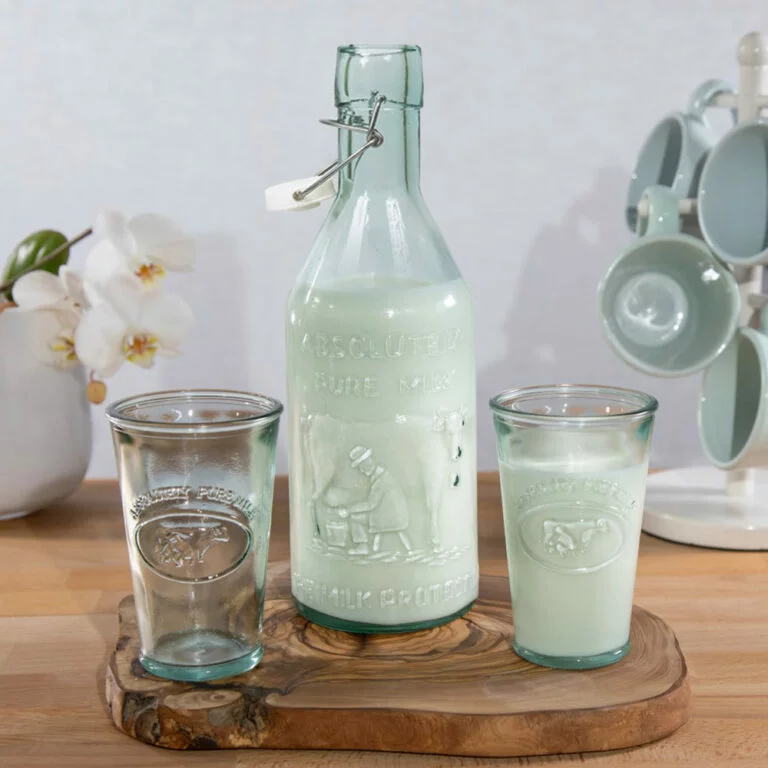 Creative Entertaining – Absolute Milk Bottle & Tumblers