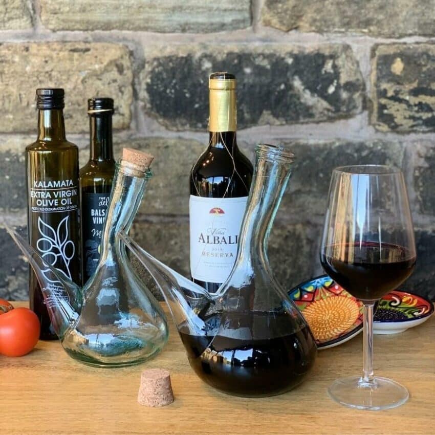 Set of 2 Spanish Porron Decanter/Pourers with cork 750 & 500 ml